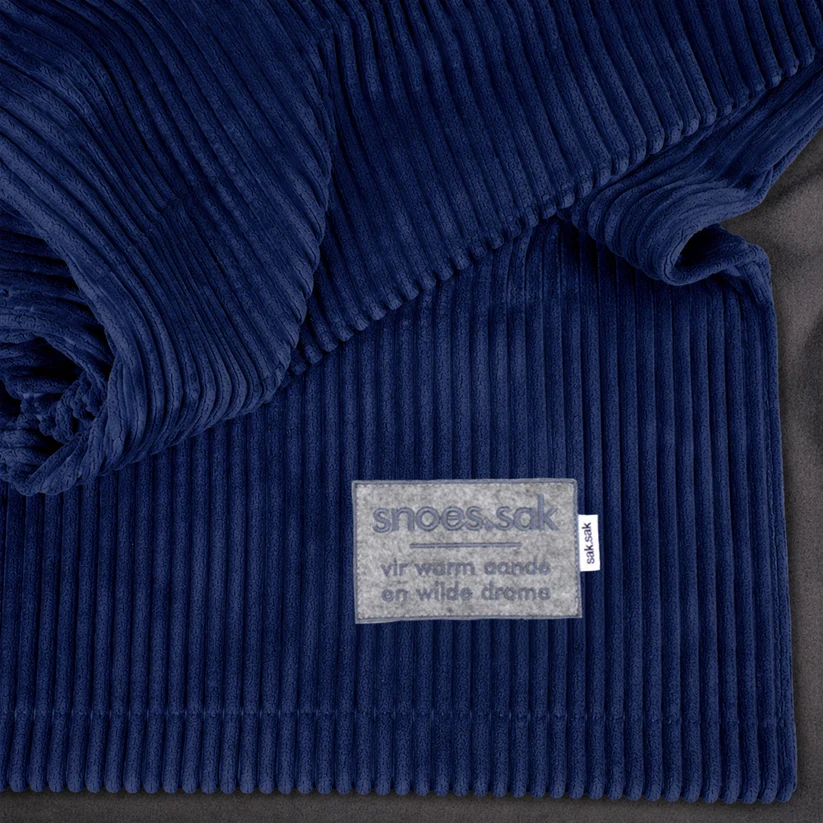 'snoes.sak' Luxury Blanket