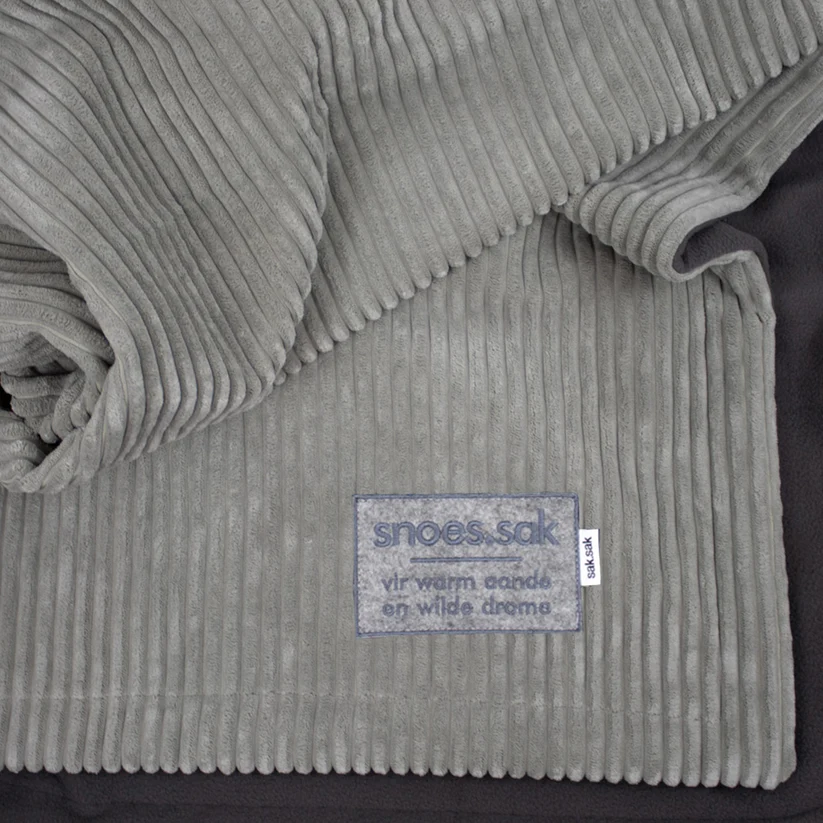 'snoes.sak' Luxury Blanket